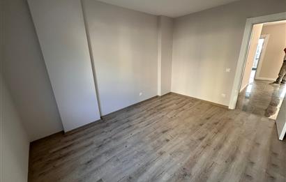 SEMT BAHÇECİK SİTESİNDE SATILIK DENİZ MANZARALI 2+1 ARA KAT