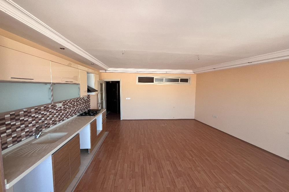 Kuşadası Limana Yürüme Mesafesinde Deniz Manzaralı 3+1 Satılık Daire