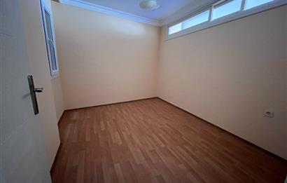 Kuşadası Limana Yürüme Mesafesinde Deniz Manzaralı 3+1 Satılık Daire