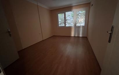 Kuşadası Limana Yürüme Mesafesinde Deniz Manzaralı 3+1 Satılık Daire