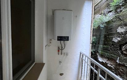 Kuşadası Limana Yürüme Mesafesinde Deniz Manzaralı 3+1 Satılık Daire