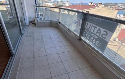 Kuşadası Limana Yürüme Mesafesinde Deniz Manzaralı 3+1 Satılık Daire