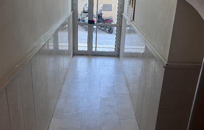 Kuşadası Limana Yürüme Mesafesinde Deniz Manzaralı 3+1 Satılık Daire