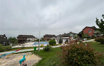 MAŞUKİYE CRYSTAL CONTINENTAL DE SATILIK 6+1 VİLLA
