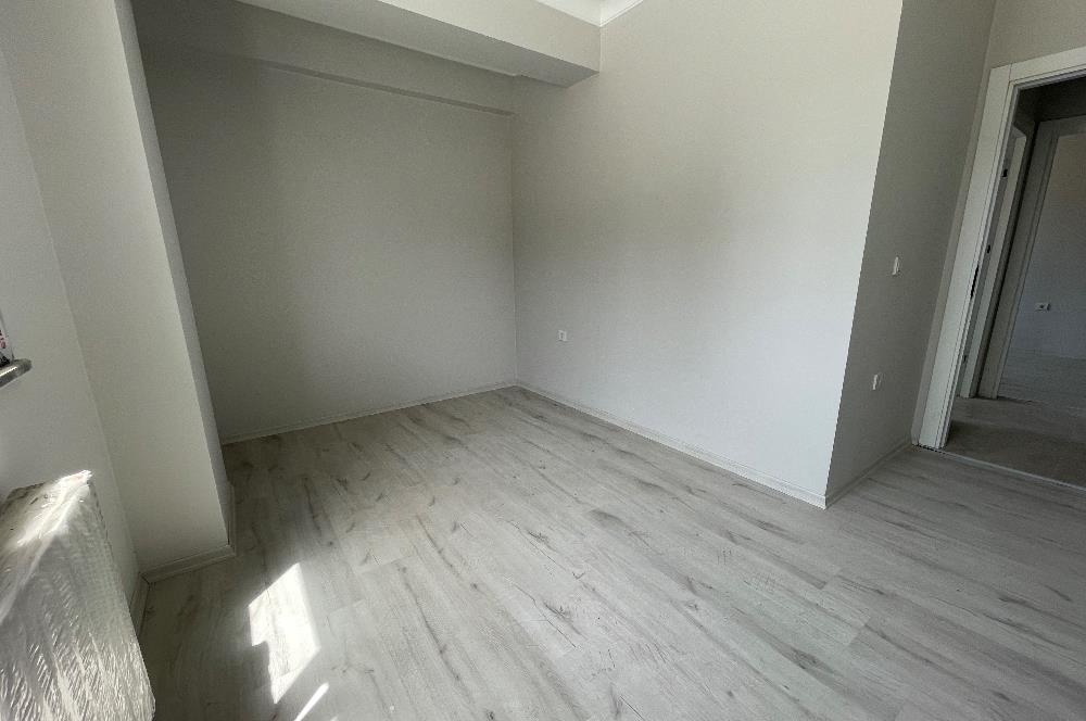 SULTANBEYLİ ADİL MAHALLESİ’NDE CADDE ÜSTÜ 3+1 TERASLI SIFIR DAİRE