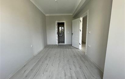 SULTANBEYLİ ADİL MAHALLESİ’NDE CADDE ÜSTÜ 3+1 TERASLI SIFIR DAİRE
