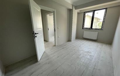 SULTANBEYLİ ADİL MAHALLESİ’NDE CADDE ÜSTÜ 3+1 TERASLI SIFIR DAİRE