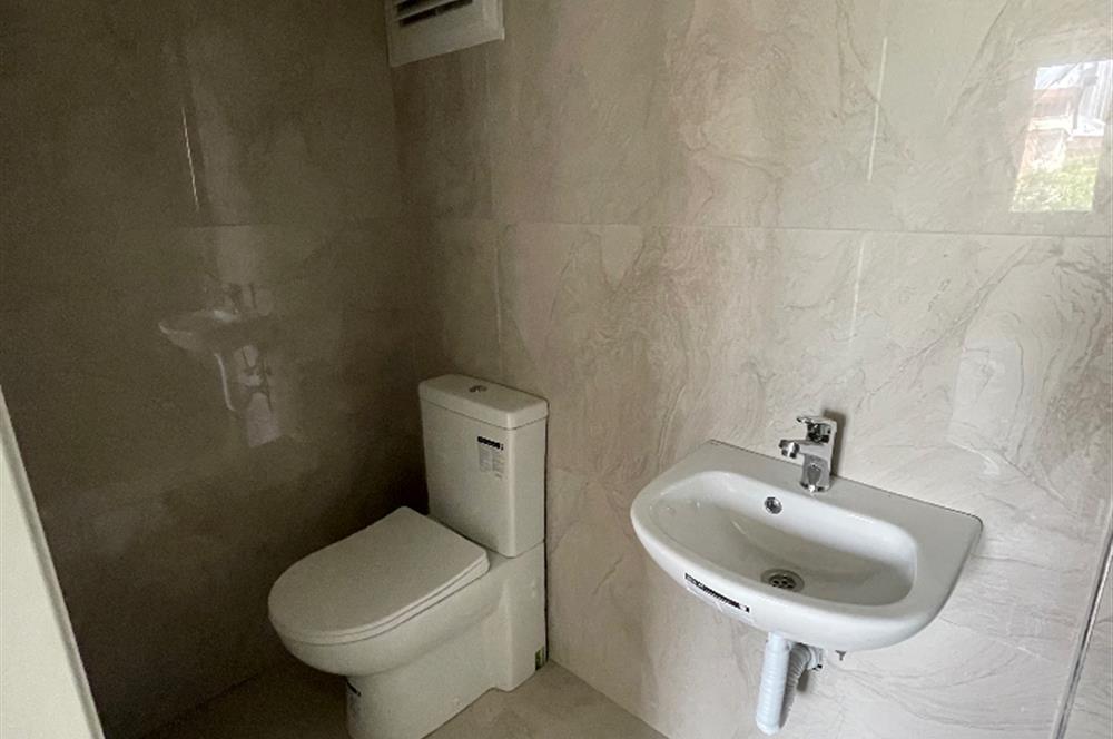 SULTANBEYLİ ADİL MAHALLESİ’NDE CADDE ÜSTÜ 3+1 TERASLI SIFIR DAİRE