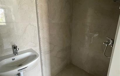 SULTANBEYLİ ADİL MAHALLESİ’NDE CADDE ÜSTÜ 3+1 TERASLI SIFIR DAİRE