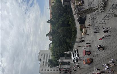 1245854409 İSTİKLAL CADDESİ ÜZERİNDE ÖZEL LOKASYONDA SATILIK BİNA