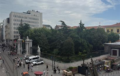 1245854409 İSTİKLAL CADDESİ ÜZERİNDE ÖZEL LOKASYONDA SATILIK BİNA