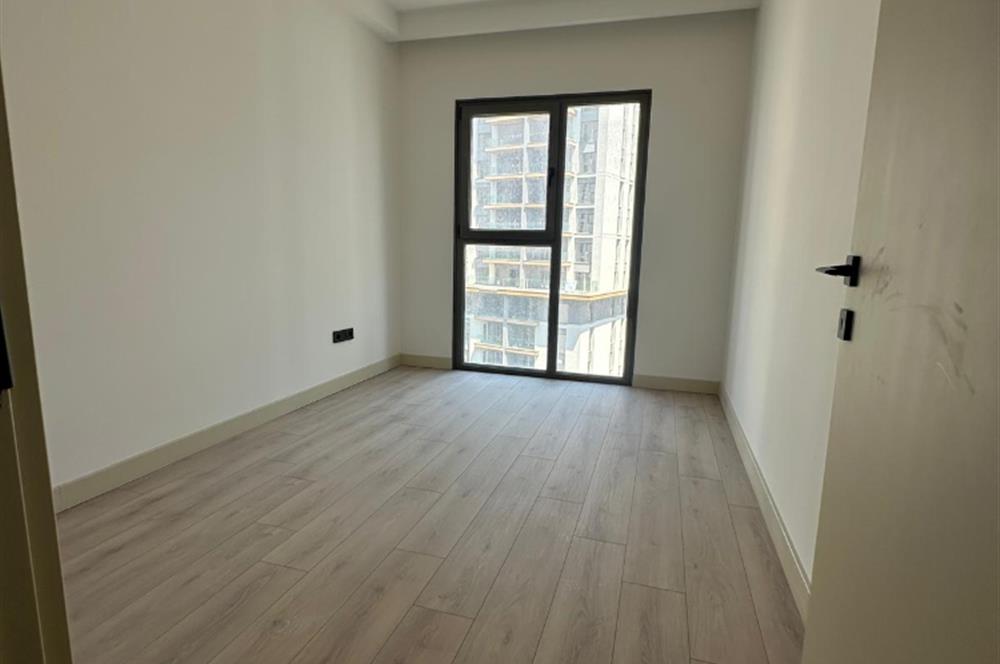 C21 ROOF'dan 19.ETAP'da 3+1 YÜKSEK KAT KİRALIK DAİRE