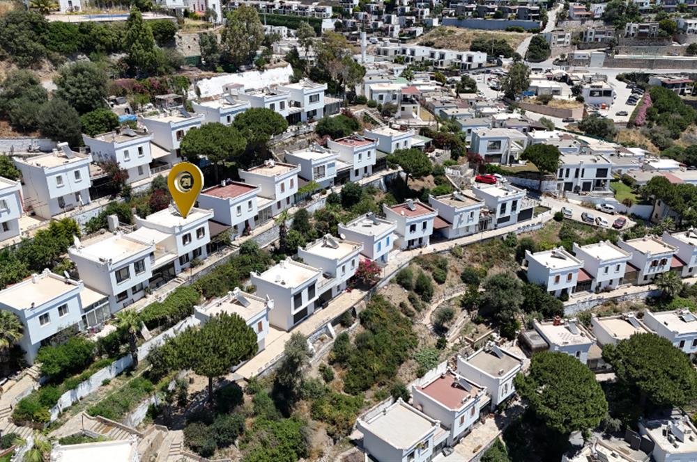 🏡 Gümüşlük Koyunbaba’da Eşsiz Manzaralı 3+1 Dubleks! Teraslı, Bahçeli, Havuzlu ve Masrafsız!