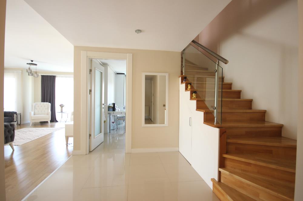 Century21 Palmy Cumhuriyet Mh. Merkez de 3+1 Teraslı Dubleks