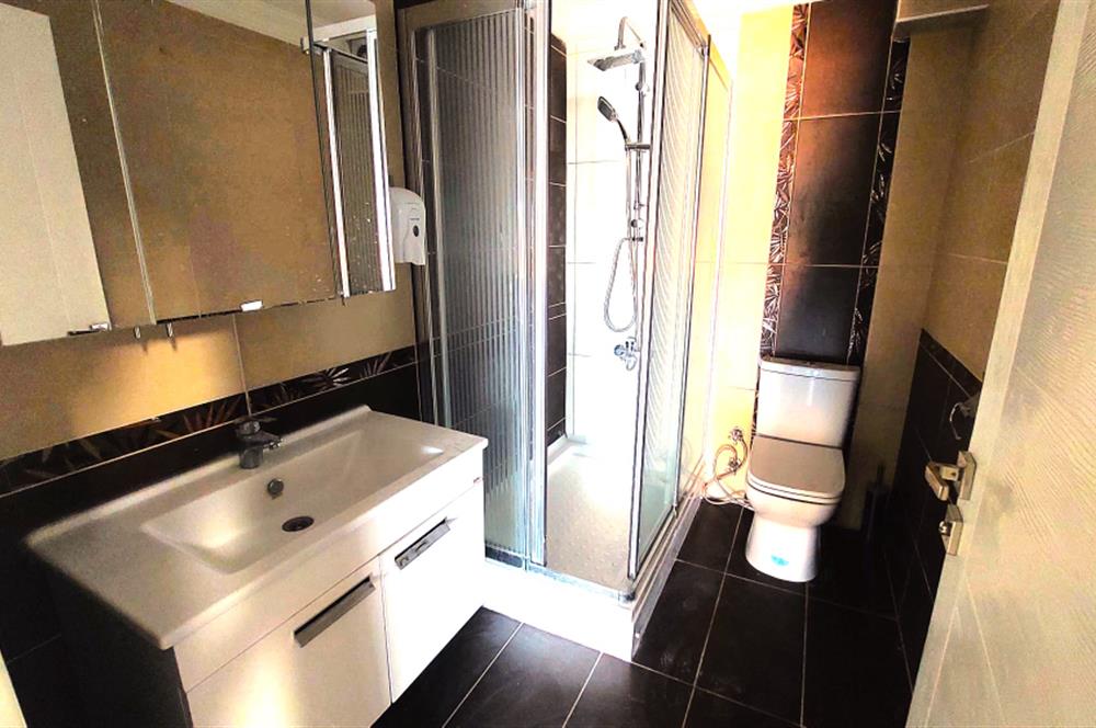 PARK CADDESİ YAKINI TAM MÜSTAKİL 6+2 SATILIK VİLLA