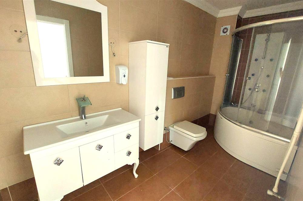 PARK CADDESİ YAKINI TAM MÜSTAKİL 6+2 SATILIK VİLLA