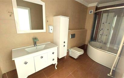 PARK CADDESİ YAKINI TAM MÜSTAKİL 6+2 SATILIK VİLLA
