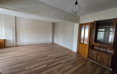 Kınıklı'da Şehir ve Doğa Manzaralı Kiralık Tripleks Villa...