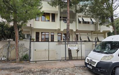 Kınıklı'da Şehir ve Doğa Manzaralı Kiralık Tripleks Villa...