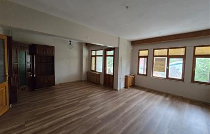 Kınıklı'da Şehir ve Doğa Manzaralı Kiralık Tripleks Villa...