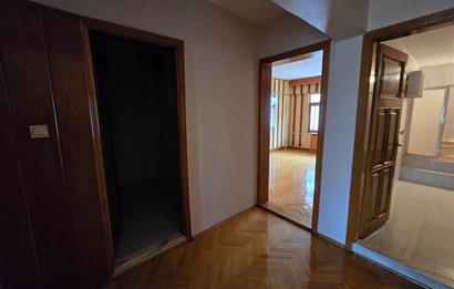 Kınıklı'da Şehir ve Doğa Manzaralı Kiralık Tripleks Villa...