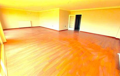 PARK CADDESİ YAKINI TAM MÜSTAKİL 6+2 SATILIK VİLLA