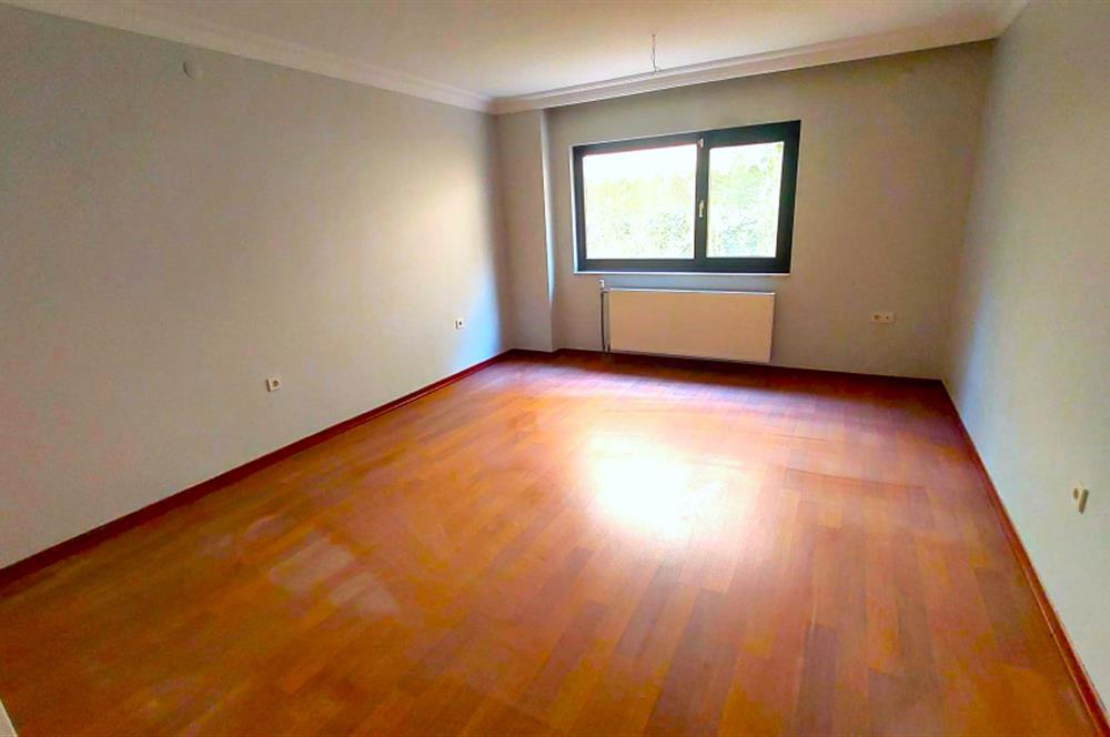 PARK CADDESİ YAKINI TAM MÜSTAKİL 6+2 SATILIK VİLLA