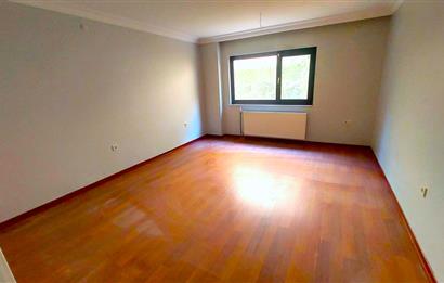 PARK CADDESİ YAKINI TAM MÜSTAKİL 6+2 SATILIK VİLLA