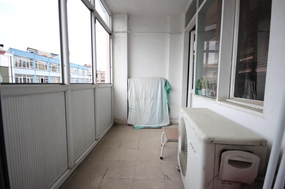 C21 PALMY den Söğütlüçeşme Cad. Altıyol da Asansörlü 2+1