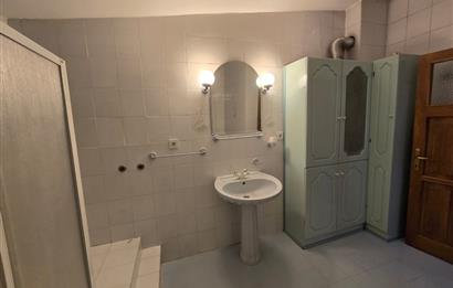 Kınıklı'da Şehir ve Doğa Manzaralı Kiralık Tripleks Villa...