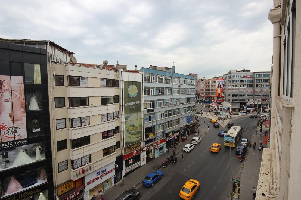 C21 PALMY den Söğütlüçeşme Cad. Altıyol da Asansörlü 2+1