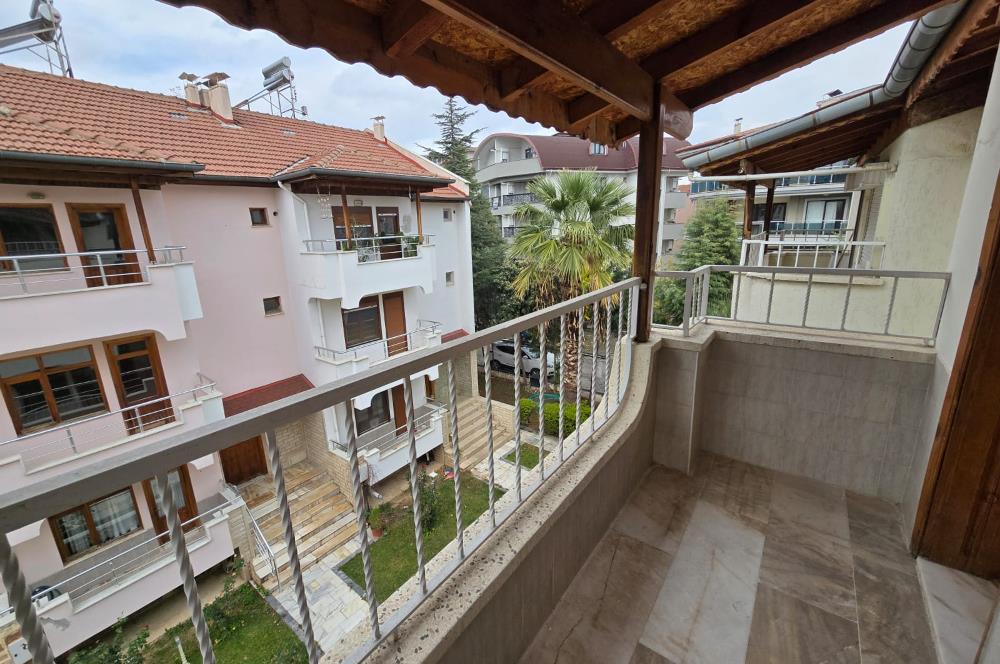 Kınıklı'da Şehir ve Doğa Manzaralı Kiralık Tripleks Villa...