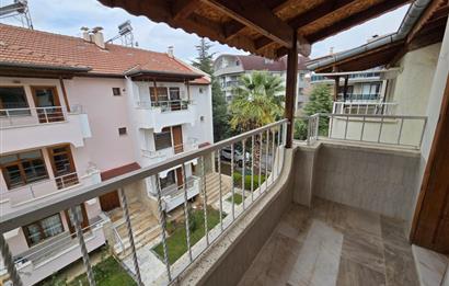 Kınıklı'da Şehir ve Doğa Manzaralı Kiralık Tripleks Villa...