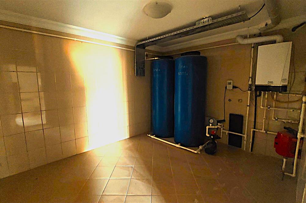 PARK CADDESİ YAKINI TAM MÜSTAKİL 6+2 SATILIK VİLLA