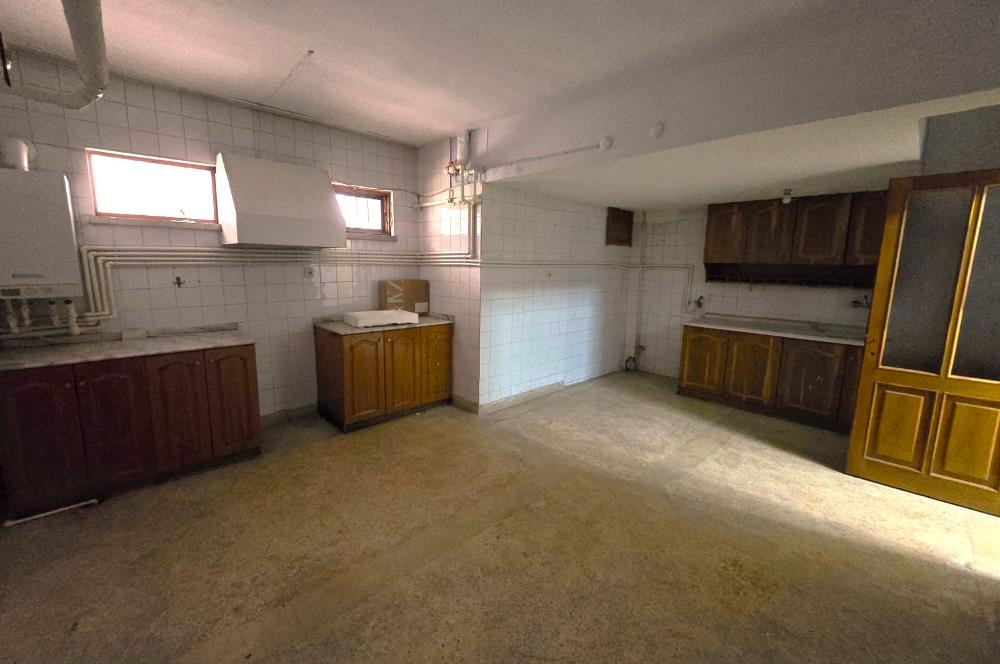 Kınıklı'da Şehir ve Doğa Manzaralı Kiralık Tripleks Villa...