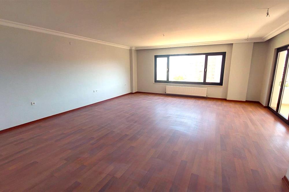 PARK CADDESİ YAKINI TAM MÜSTAKİL 6+2 SATILIK VİLLA