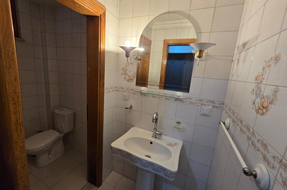 Kınıklı'da Şehir ve Doğa Manzaralı Kiralık Tripleks Villa...