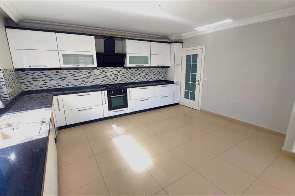 PARK CADDESİ YAKINI TAM MÜSTAKİL 6+2 SATILIK VİLLA