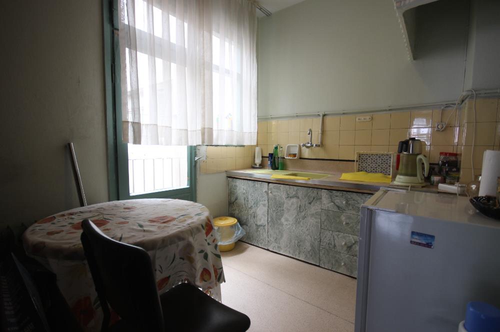 C21 PALMY den Söğütlüçeşme Cad. Altıyol da Asansörlü 2+1