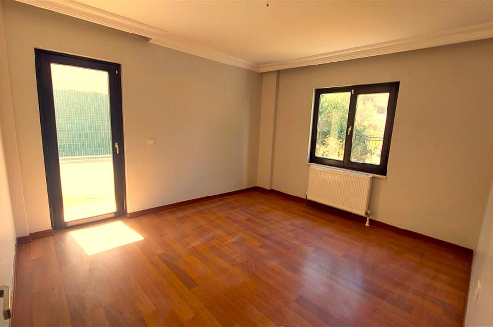 PARK CADDESİ YAKINI TAM MÜSTAKİL 6+2 SATILIK VİLLA