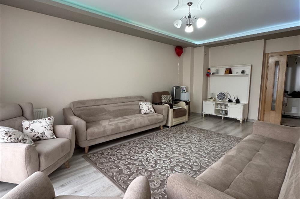 AYGÜN ÖZDEMİR'DEN BAHÇELİEVLERDE ASANSÖRLÜ 3+1 DAİRE