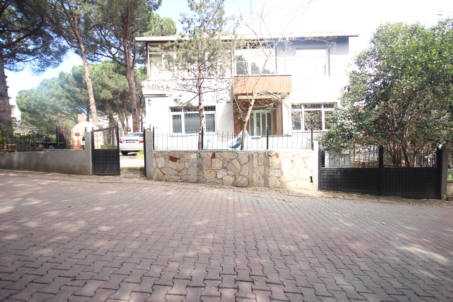 KÜÇÜK ÇAMLICA'DA 5+1 MÜSTAKİL DUBLEKS