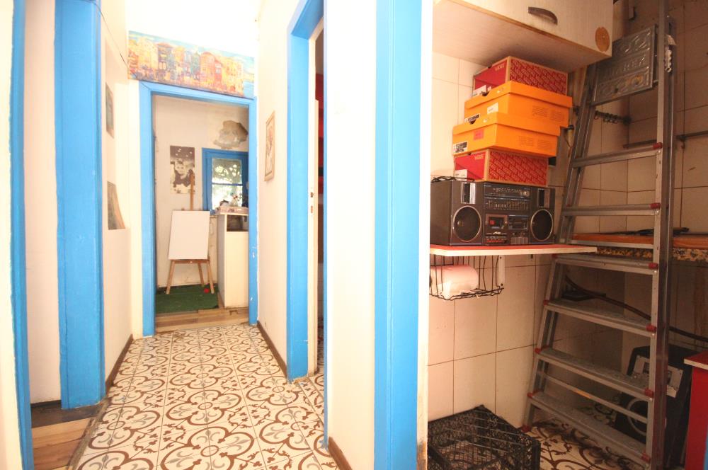 KADIKÖY SANATÇILAR SOKAĞINDA MÜSTAKİL GİRİŞLİ