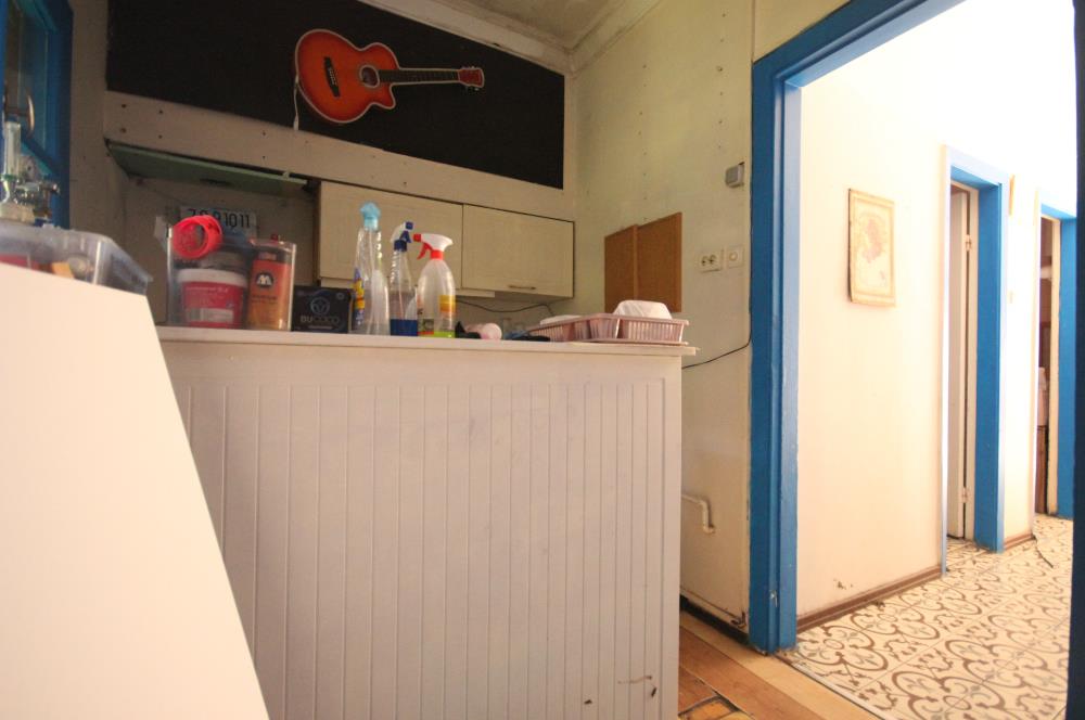 KADIKÖY SANATÇILAR SOKAĞINDA MÜSTAKİL GİRİŞLİ