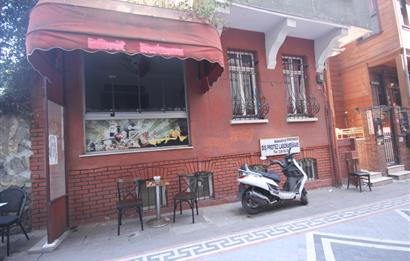 KADIKÖY SANATÇILAR SOKAĞINDA MÜSTAKİL GİRİŞLİ
