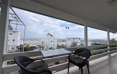 Bodrum Adabükü Gümüşkum Sitesinde Göl Manzaralı Müstakil