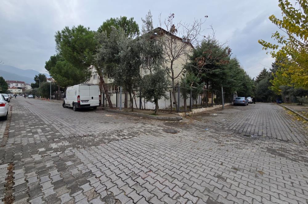 Kınıklı'da Şehir ve Doğa Manzaralı Kiralık Tripleks Villa...