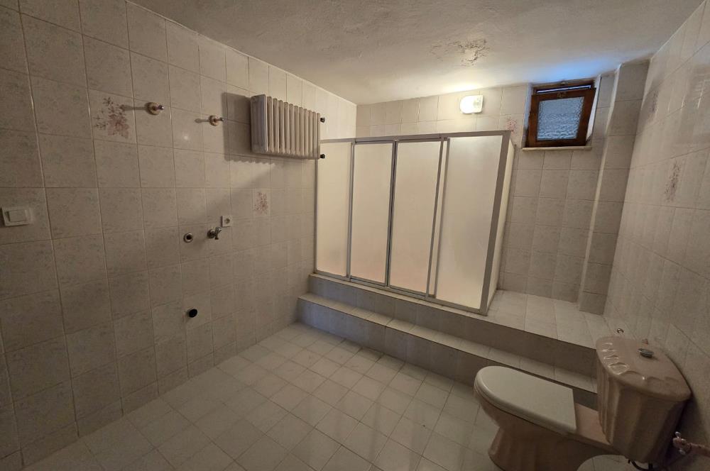 Kınıklı'da Şehir ve Doğa Manzaralı Kiralık Tripleks Villa...