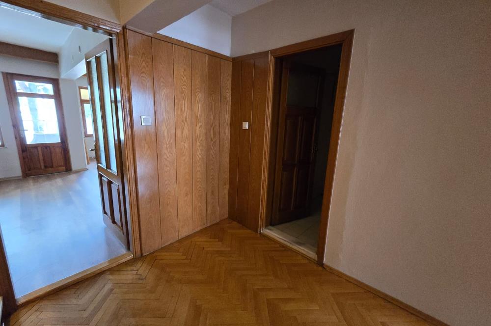 Kınıklı'da Şehir ve Doğa Manzaralı Kiralık Tripleks Villa...