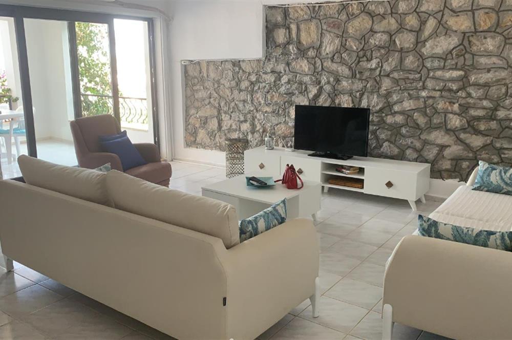 DATÇA MERKEZDE PANORAMİK DENİZ MANZARALI FULL EŞYALI KİRALIK2+1